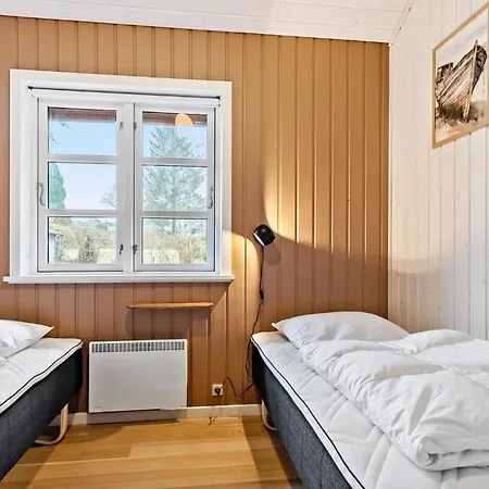 Holiday home 4 Bedroom In Aabenraa Loddenhoj